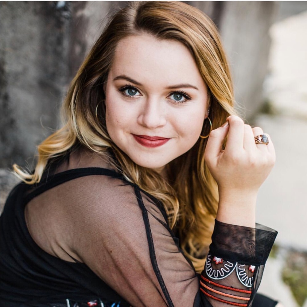 Meet your Posher, Rachel